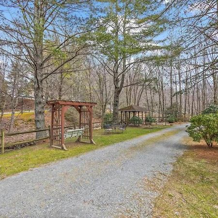 Charming Modern Cabin With Hiking Trails And Fire Pit Blowing Rock Exteriér fotografie